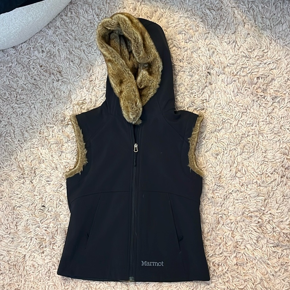Marmot Vest Women small Black Soft Shell Faux Fur Hood Zip Up Jacket*